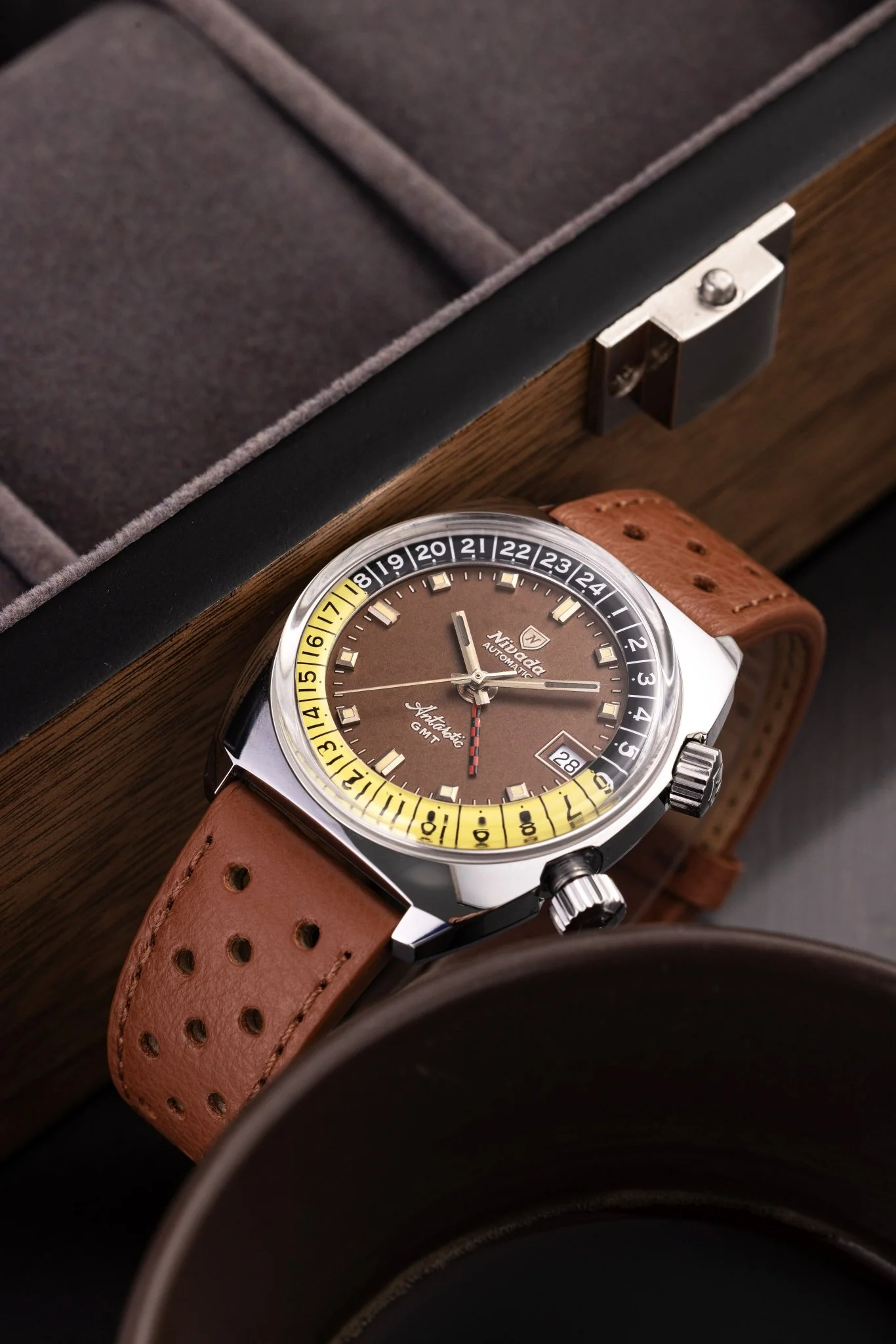 ANTARCTIC GMT - TROPICAL - Image 7