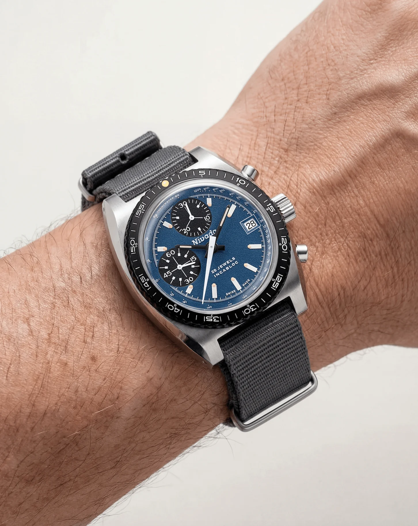 BLACK NYLON NATO STRAP - ALL COLLECTIONS - Image 11